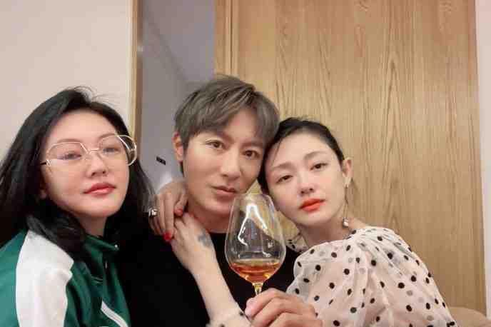 主持人|摆脱前任喜上眉梢！大S离婚后状态满分，眉眼弯弯美回杉菜