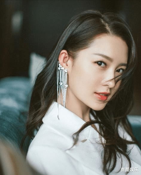 李沁|盘点六位演技颜值身材都好的女星，戏火人不火，你觉得谁最可惜？