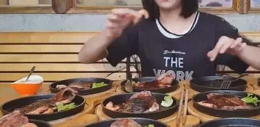 梓琪育儿说|“吃货”大学生走红，靠一张嘴年薪百万，谁说只有成绩好才有用？