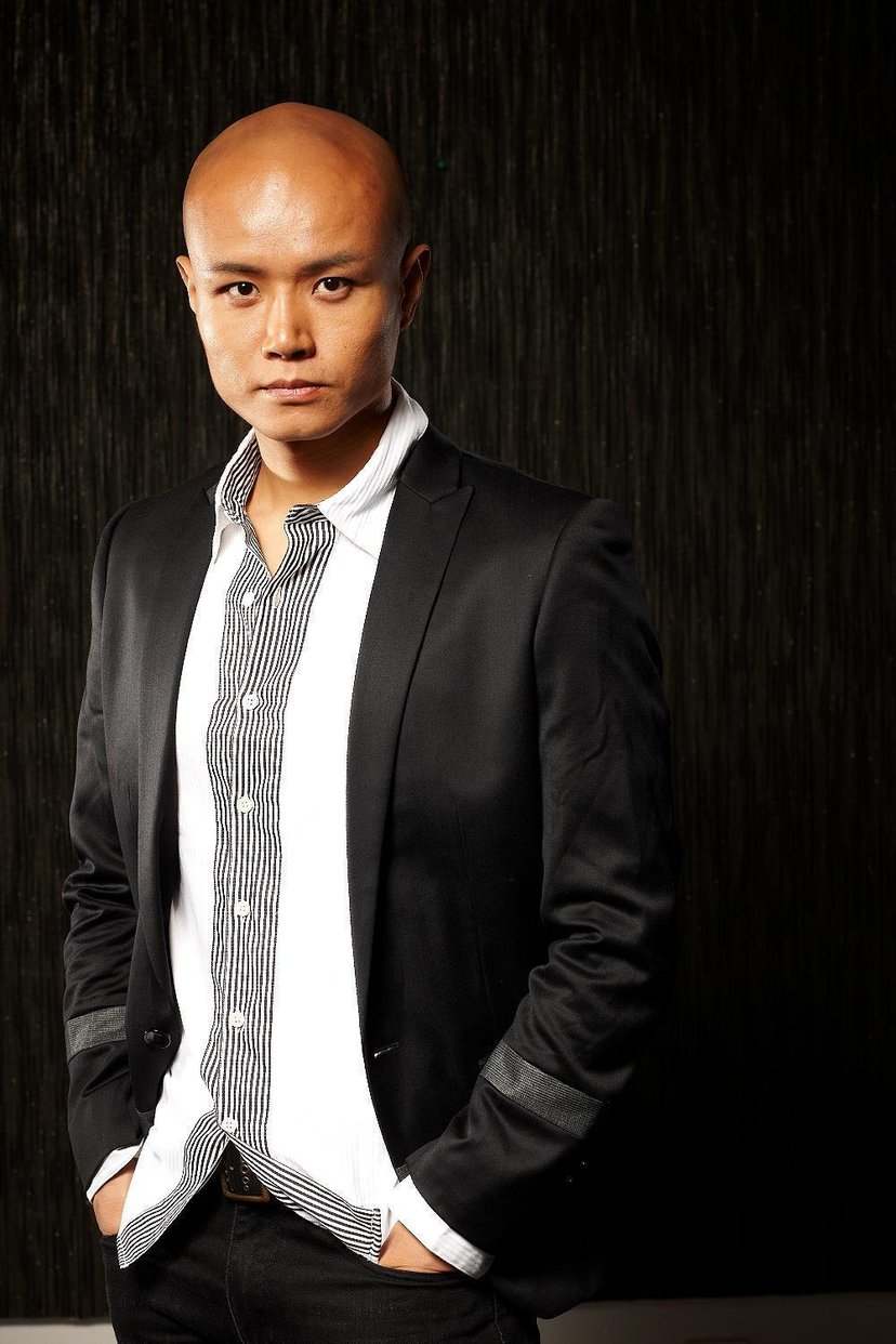 乐嘉|强吻谢娜辱骂金星遭“封杀”，乐嘉开豪车买名犬，比从前还潇洒？