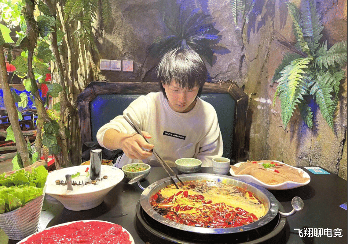 kpl|电子竞技没有爱情？梦岚和前女友分手丢掉职业号， fly已成特例