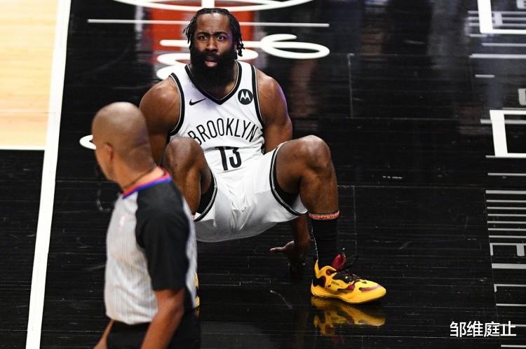 勒布朗·詹姆斯|3消息！杜兰特让位哈登，乔治再发表争议言论，詹姆斯收获好事情