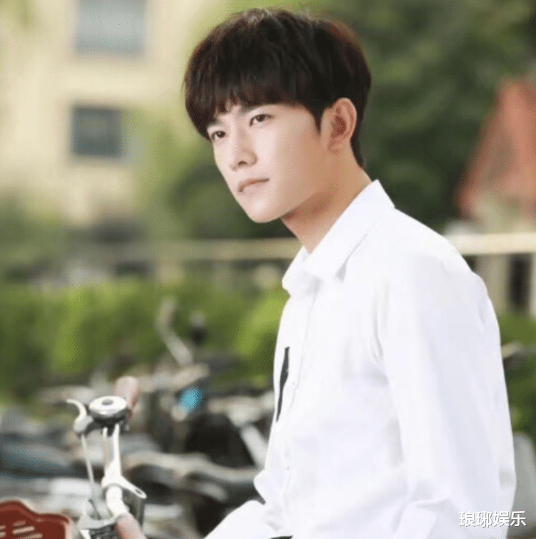 迪丽热巴|《你是我的荣耀》拍戏细节引争议：小细节不足以影响质量