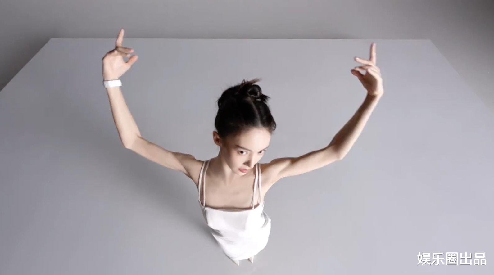 李易峰|金晨穿背心拍广告，4小时点赞数超过7万，视觉效果堪比动作片