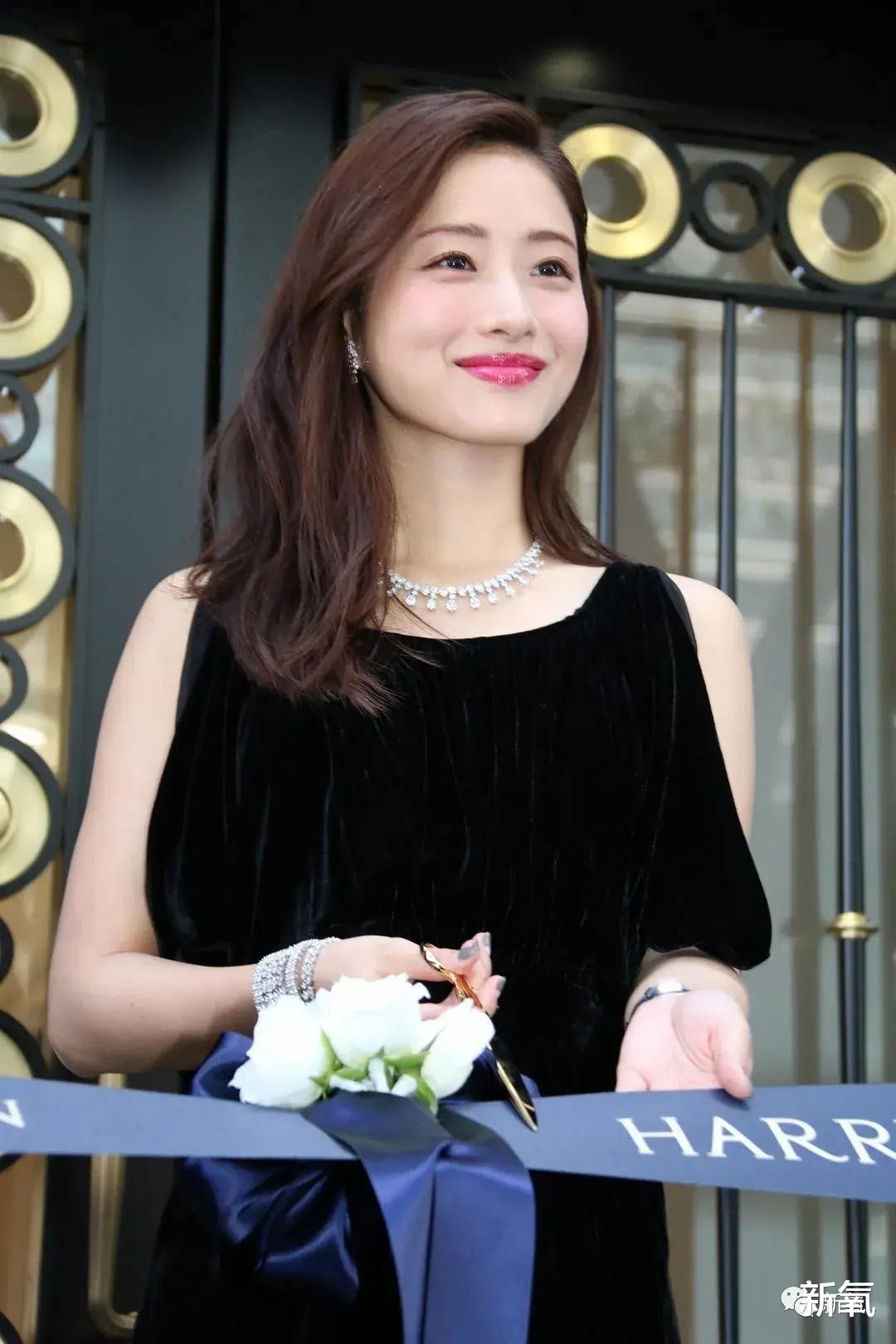衬衫 日本女艺人在美容护理上也太拼了吧！