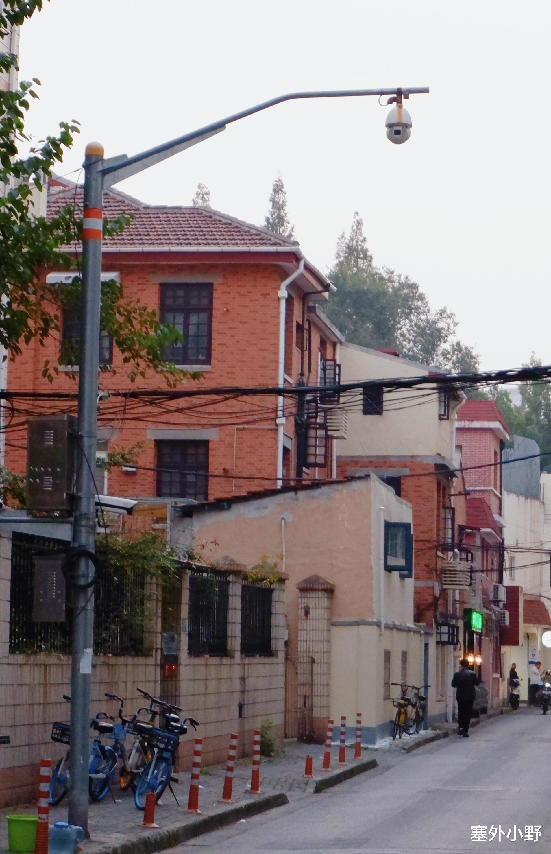 上海市|上海这条700米的路走红了，市中心的独栋别墅区，住着很多名人