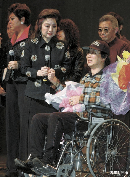 蔡国权:31岁才出名,却在49岁遇车祸瘫痪,被妻子丢在养老院18年