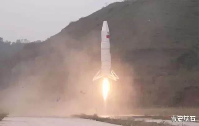 航天 突破！我国航天公司完成火箭可回收技术试验，官媒纷纷关注报道