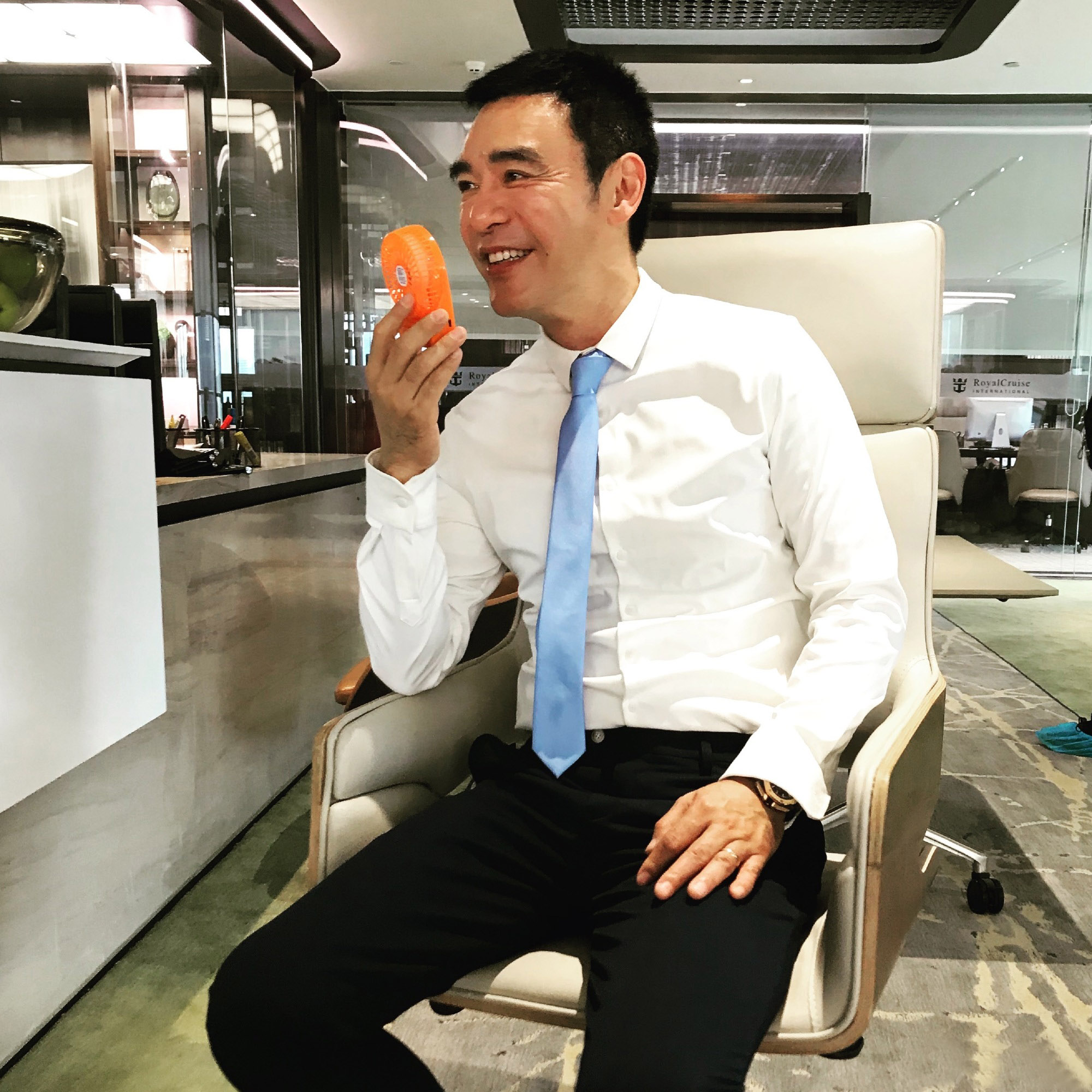 钟镇涛|钟镇涛拒绝复婚：57岁再做父亲，我是4个儿女的幸福爸爸