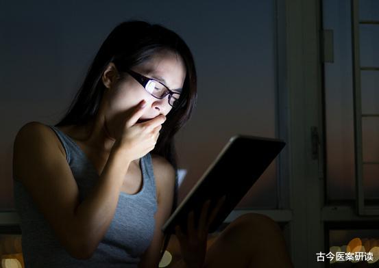 古今医案研读|25岁女子频繁乏力，查出肝硬化，医生提醒：爱喝的2水或是“罪魁祸首”