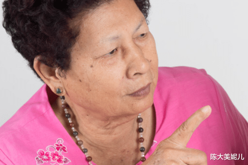 陈大美妮儿|因为后爸，我黄了仨男友，当我准备余生只和后爸过时，他却来了