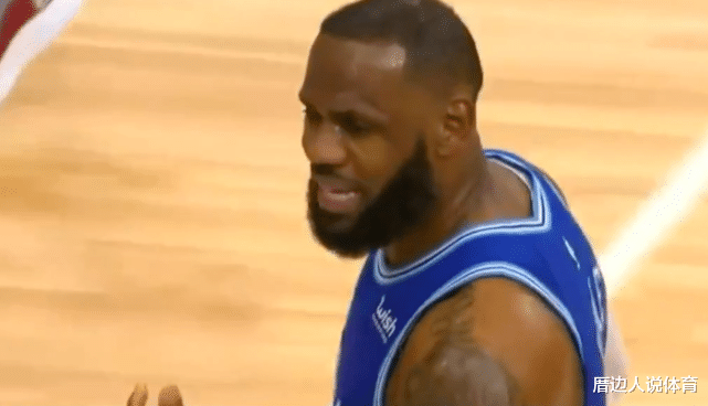 乔尔·恩比德|时隔7年再吃一级恶犯！詹皇双手推倒恩比德，对手重摔老詹辩解无效