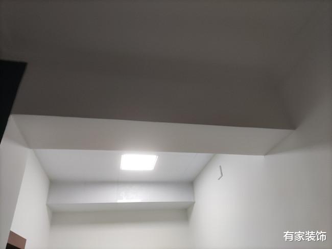 郑州装饰公司,玄关有横梁怎么办?