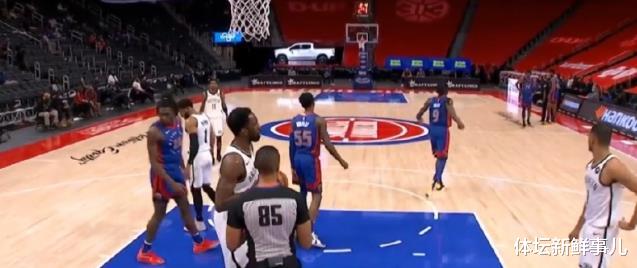 篮网队|输球又输人！篮网111-122活塞，苏群曝内情，哈登引热议，谁注意杜兰特举动