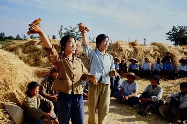 1971年妻女床上被杀,丈夫河中溺亡,家中的4只兔子引起警方疑惑