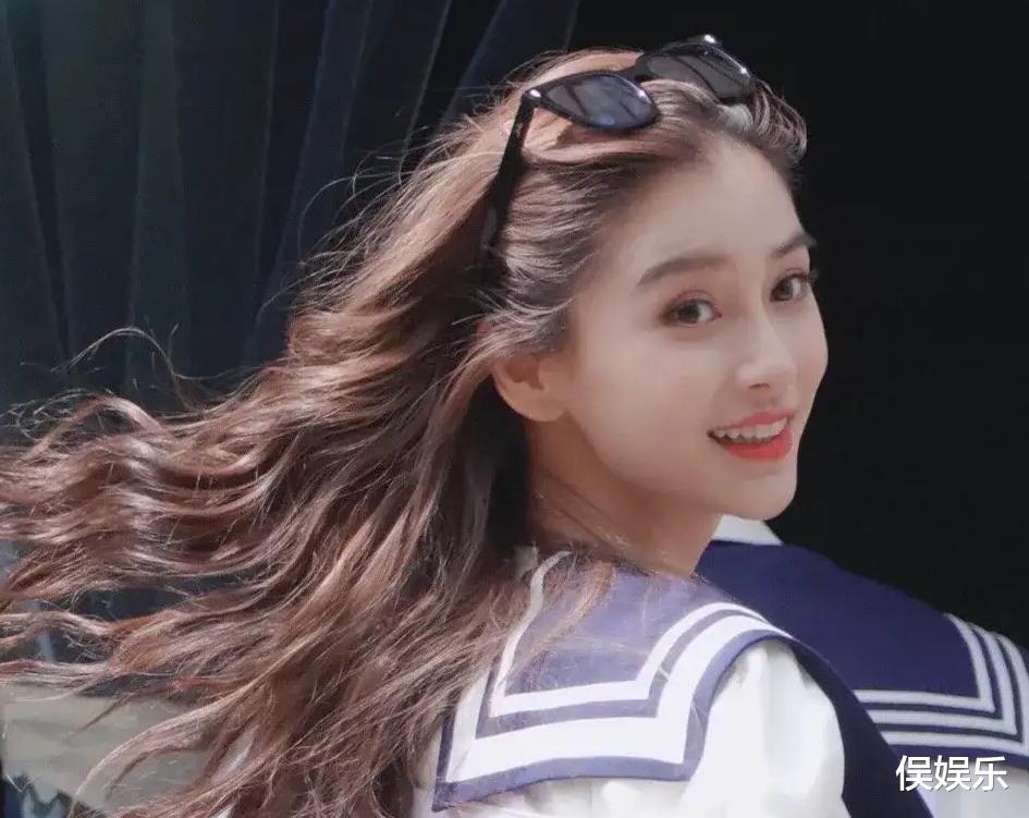 橱窗|有种女演员的尴尬叫，靠脸走红，演技毫无，除营销美貌无法立足