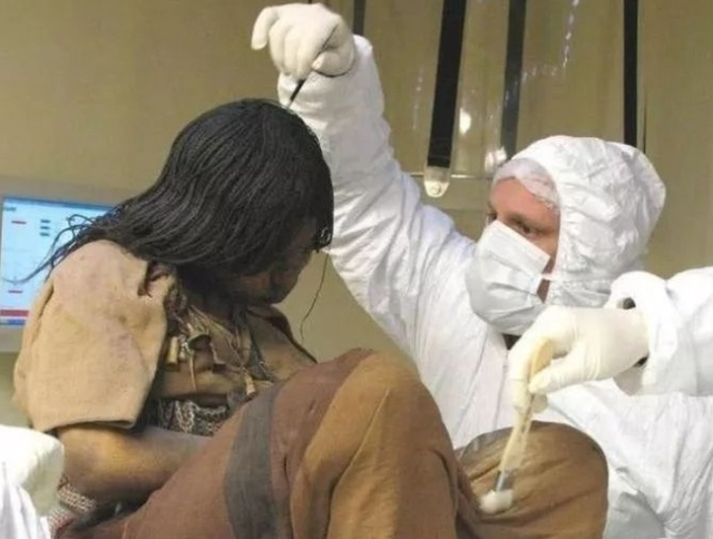 冰封 少女被“冰封”500余年,专家发现时如同睡着,X光检测结果不简单