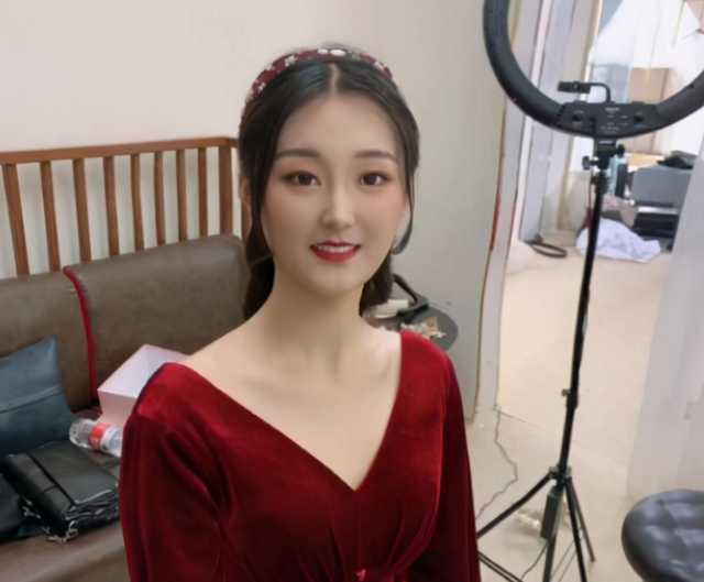 陈亚男|大衣哥经纪人劝告陈亚男后，朱单伟也做出回应，同意解除婚约