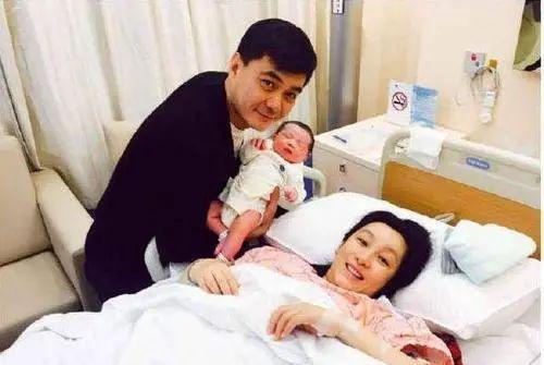 5年前，秦海璐生下患有“巨嬰癥”的兒子，網友：現狀令人欣慰-圖4