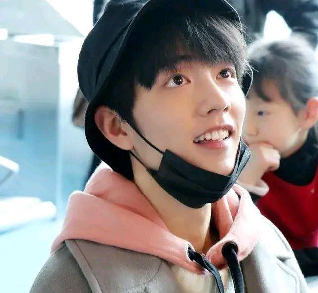 肖战|肖战登泰国双趋势，华少称赞肖战的五号病人充满魅力！