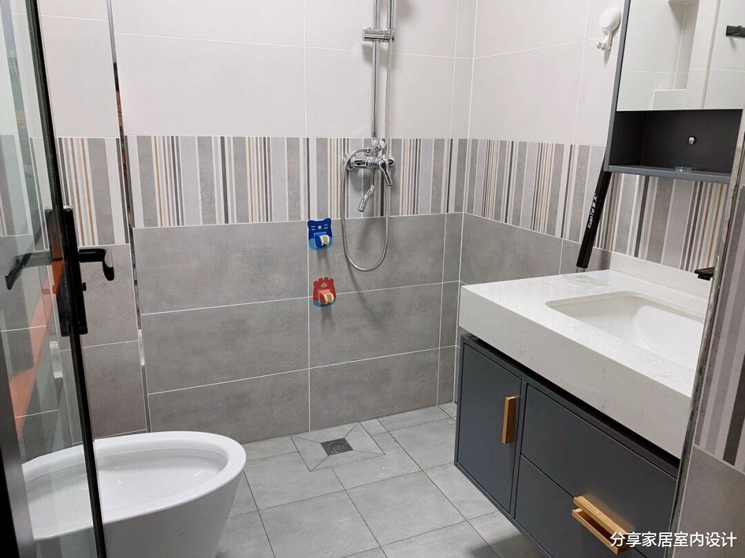 |60平北欧风格新房，墙面刷网红灰，全屋很漂亮，一家人都很满意！