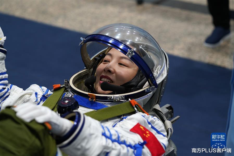王亚平:感觉良好!