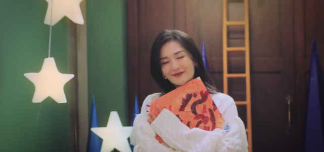 谢娜|谢娜出新歌送女儿，张杰担任配唱制作人，跳跳俏俏大量画作公开