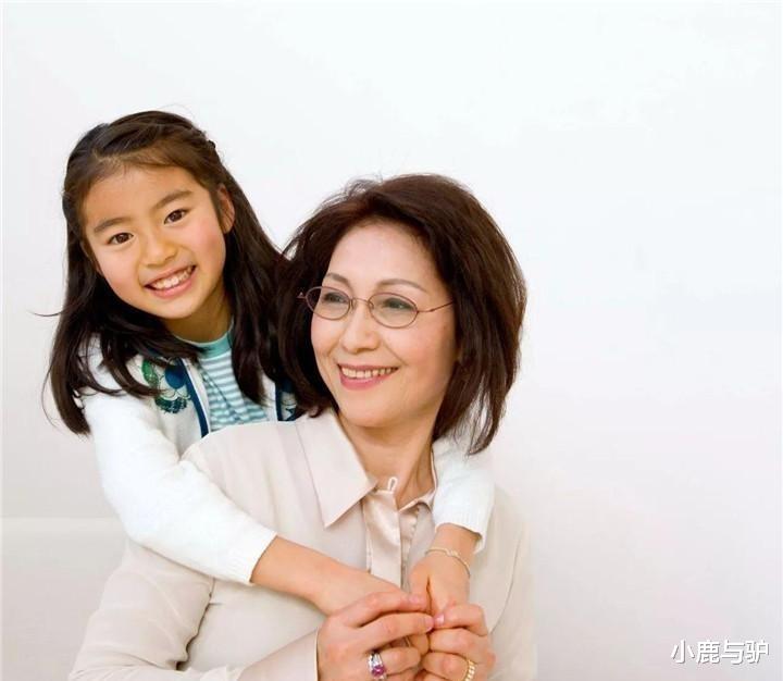 小鹿与驴|“妈，让您搬回老家住，有3个原因”，老人突然醒悟养老依靠谁了