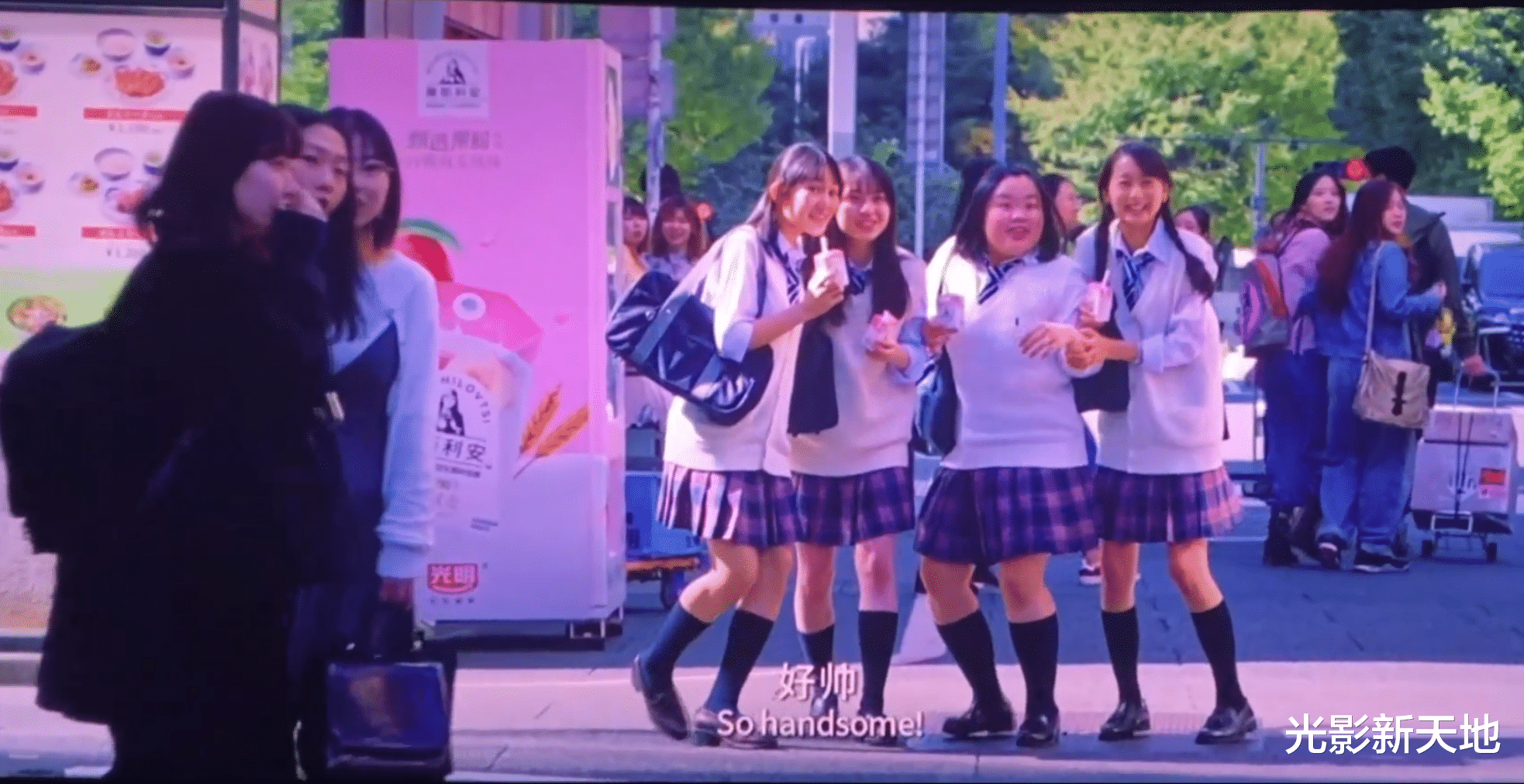 电影|陈思诚太会赚钱，《唐探3》广告植入多达14个，7处破坏剧情逻辑