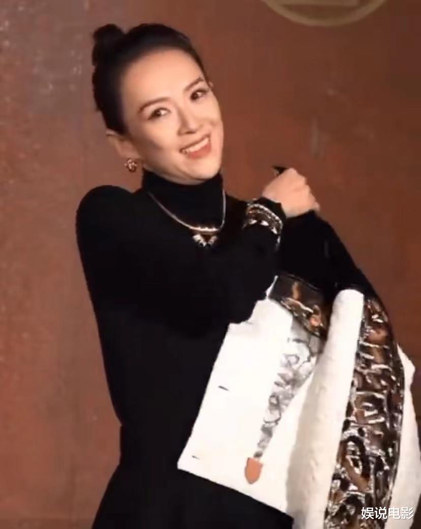 宋亚轩|某品牌大秀，邀请章子怡和舒淇大花助阵，朱一龙龚俊等人帅气亮相