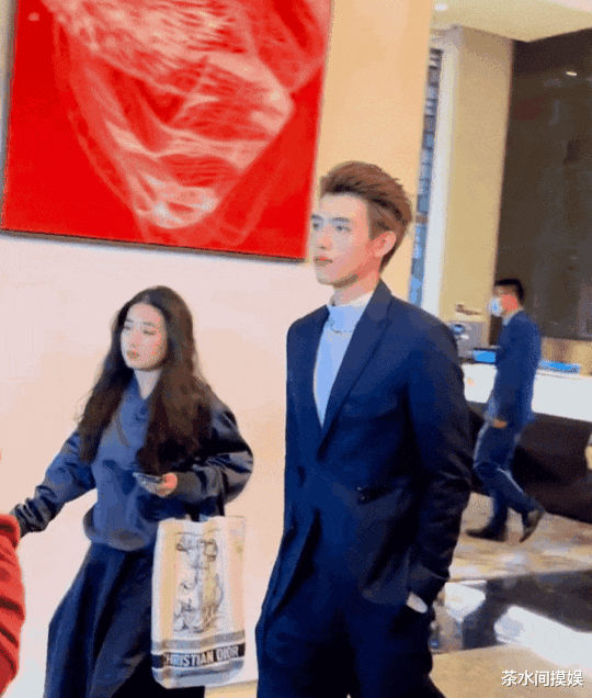 放羊的星星|8位男星西装杀，陈飞宇贵气杨洋禁欲，《伪装者》三兄弟太惊艳