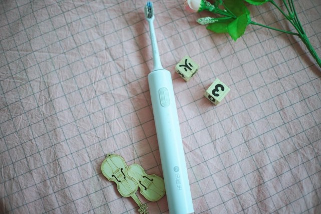 口腔大讲堂|电动牙刷哪个牌子好？爱牙评测室总结五大挑选注意事项