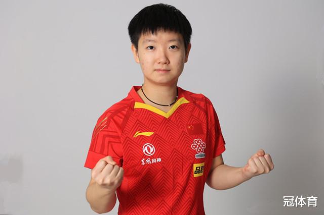 孙颖莎|孙颖莎定妆照来了！紧握双拳炯炯有神，世乒赛身兼三项剑指冠军
