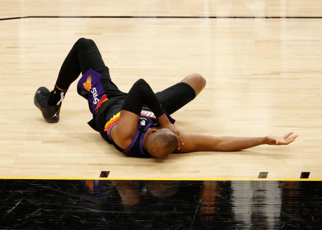 勒布朗·詹姆斯|湖人输球后,詹姆斯回应保罗危险动作,沃格尔声讨保罗,浓眉自责