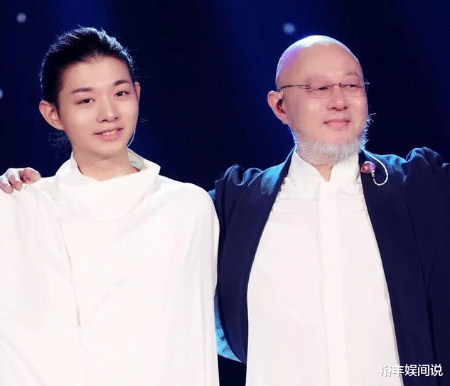 霍尊|霍尊塌房？疑似前女友发文曝料霍尊出轨，并表示有截屏证据和记录