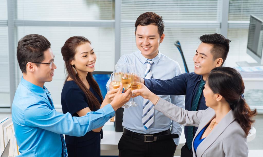 徐丰溪|女友与黑人同居过，男友知道后提出分手，黑人：我们就如此不堪？