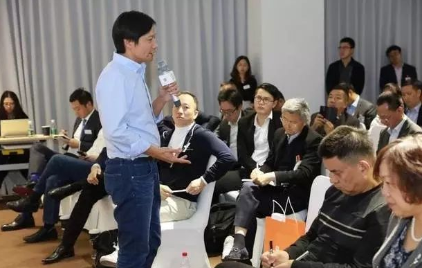 教师|60万年薪比不过在编教师？是社会现状，还是家长对铁饭碗的执念？