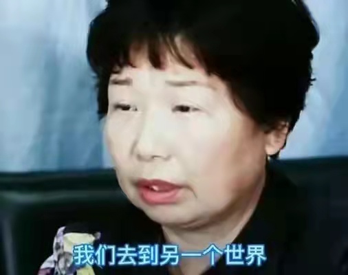 孟美岐|郭威遭到批评：生母养母互撕，你却直播卖货赚钱，他为什么不回应