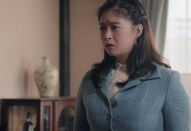 阿娇|5位身材对不起脸的女星，每次红毯别人斗艳，她们却犹如公开处刑