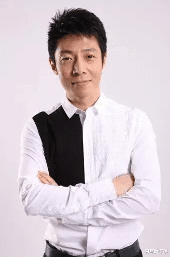 撒贝宁|撒贝宁妻子大变样, 和结婚时差别太大, 洋媳妇“保质期”太短?