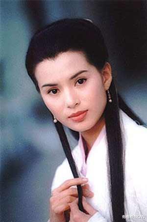 陈妍希|三十岁演少女为什么不挨骂？年龄差最小12岁，最大17岁，并不违和