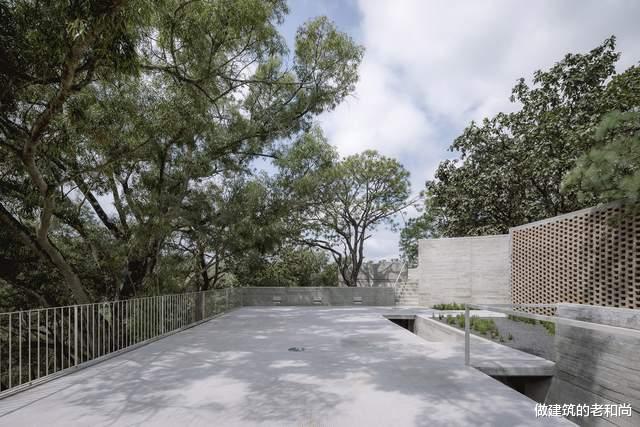 卧室|抽象的几何住宅：顺应场地，隐藏于森林中的乌托邦