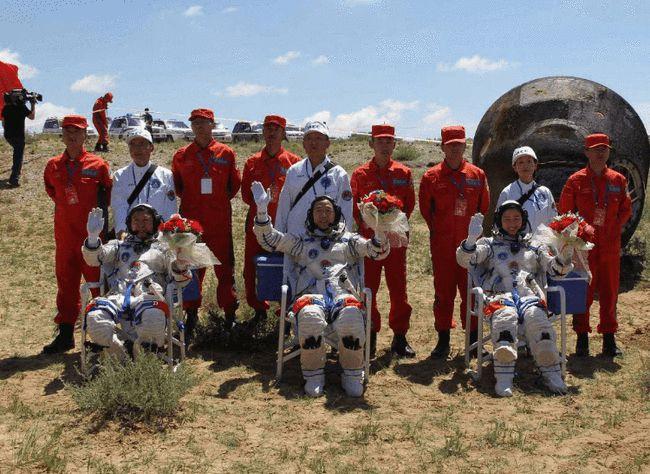 宇航员 400公里之遥的太空，空间站宇航员是如何返回地球呢?