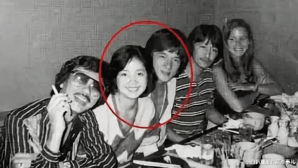 成龙|儿子吸毒，女儿同性恋，66岁成龙现状堪忧，网友：现世报