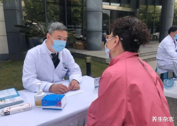 甲状腺癌|48岁男子咳嗽不止，甲状腺癌晚期，医生：身体3异常，预示癌细胞转移