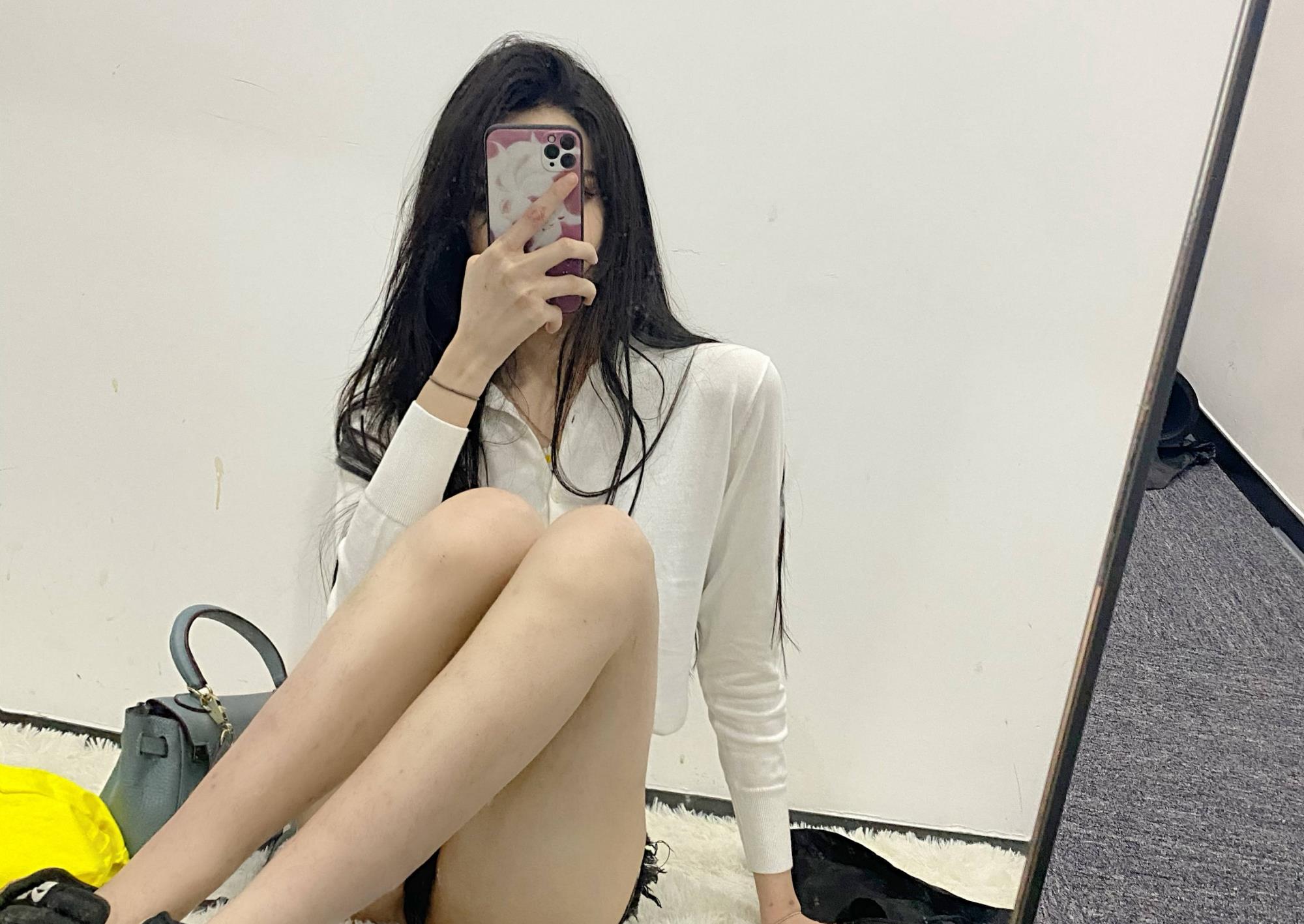 机加工分享赵工|网红唐梓与康昕即将大婚，男方被扒曾和艾比恋爱，亲吻还摸头