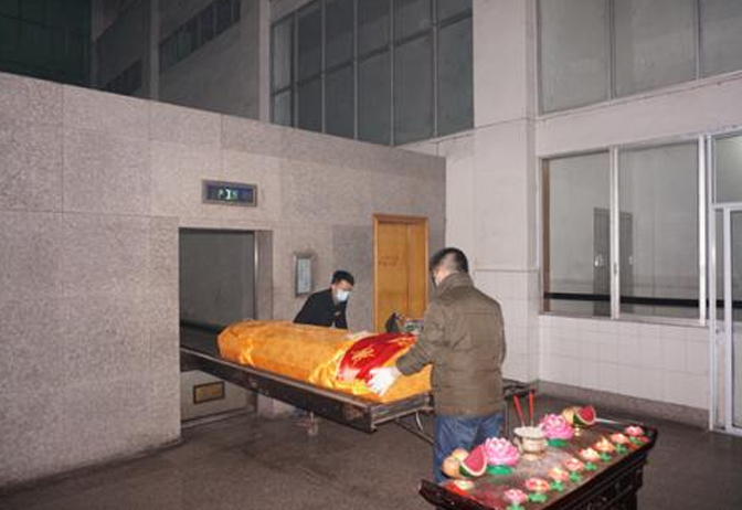 广东智障男子失踪两年,竟被“买走”顶替富人火化,凶手被判死缓