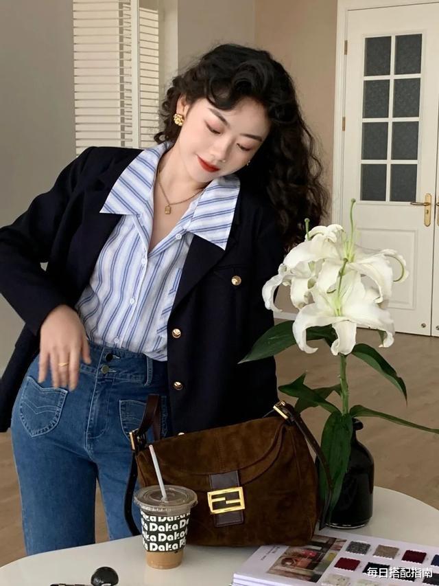 每日搭配指南|今秋“西装外套”就穿这3件!时髦显瘦又高级,谁穿谁吸睛!