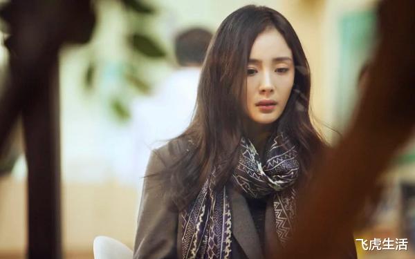 宋仲基|17年前,有谁注意到刘亦菲身后打伞的小女孩,现已火得一塌糊涂!