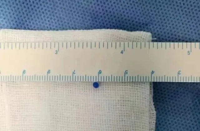 小柒育儿|wenno: 危险！近2成童装被央视曝光不合格，再好看也别给娃穿！